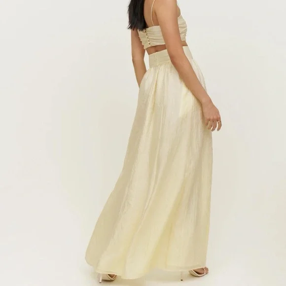 Reformation Carlow Two Piece in Buttercream, size 4, brand new, never worn. - Picture 4 of 16